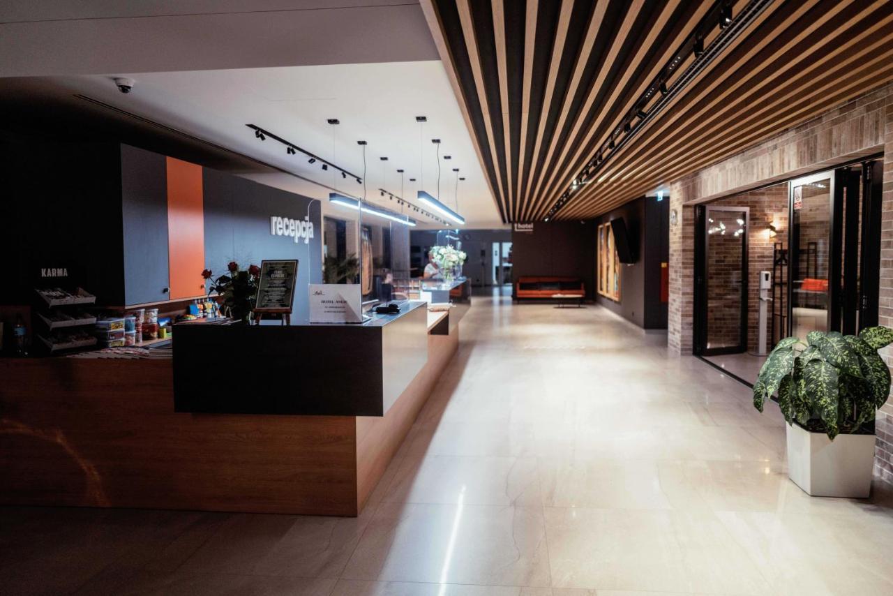 Hotel Angie بوشتوكوفو المظهر الخارجي الصورة
